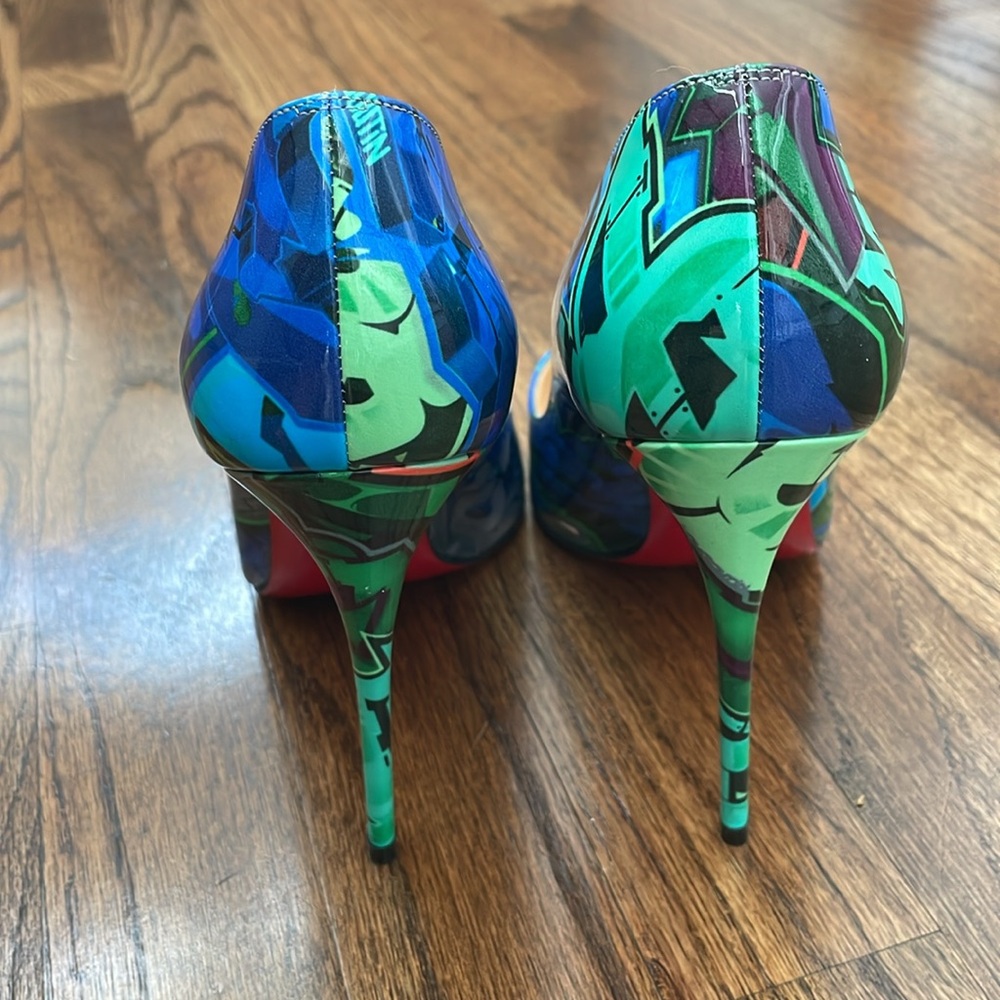 Christian Louboutin Pigalle Follies 100mm Patent Metrograf Pumps in Taiga Green - Picture 6 of 14